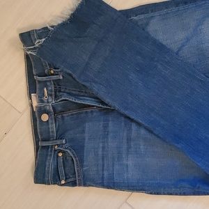 Mother insider crop fray